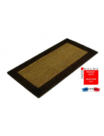 tapis coco avec des bords de couleurs et une semelle tissée